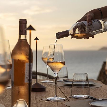 Yfes Hotell Kíthnos Exteriör bild