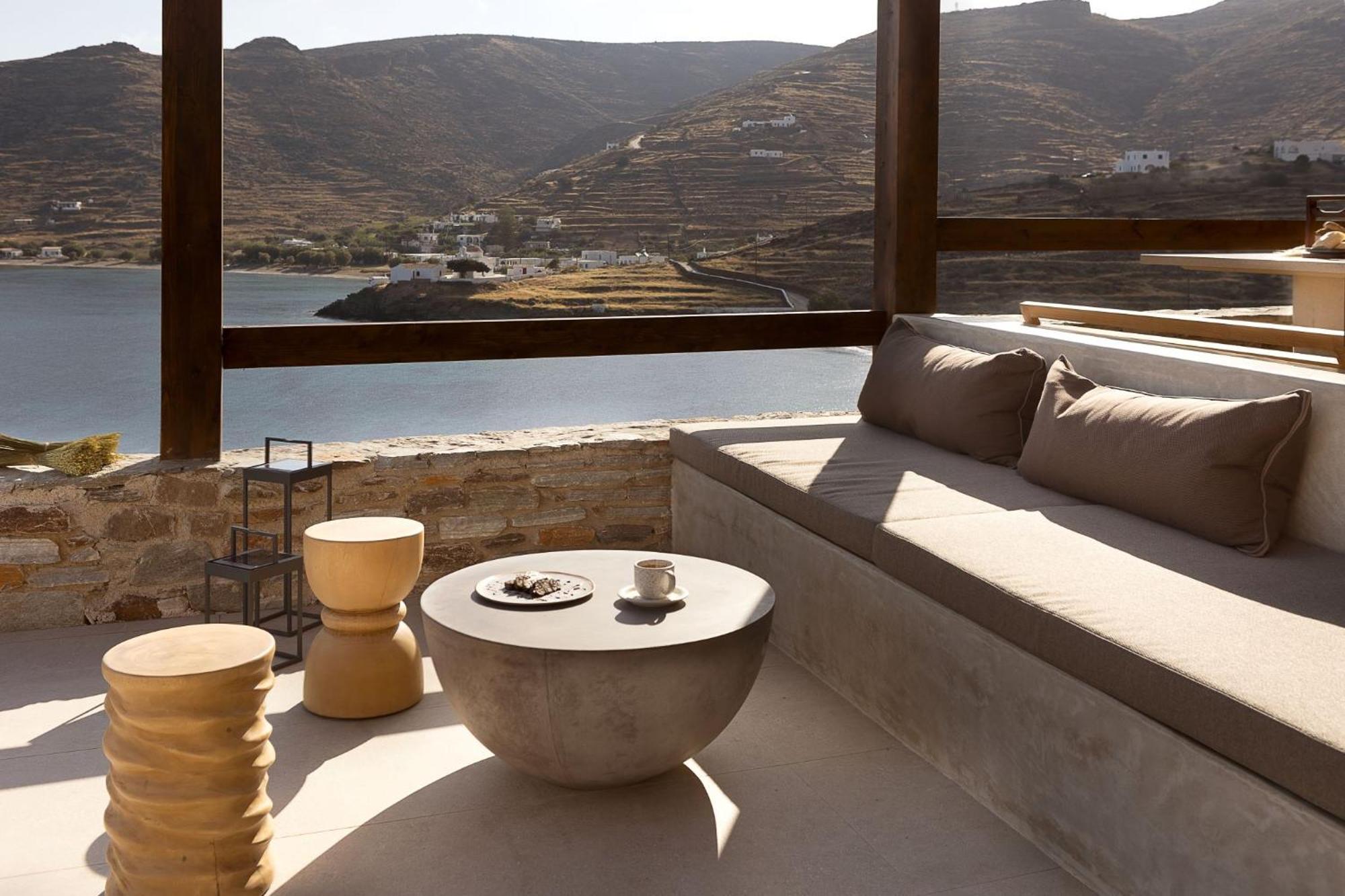 Yfes Hotell Kíthnos Exteriör bild