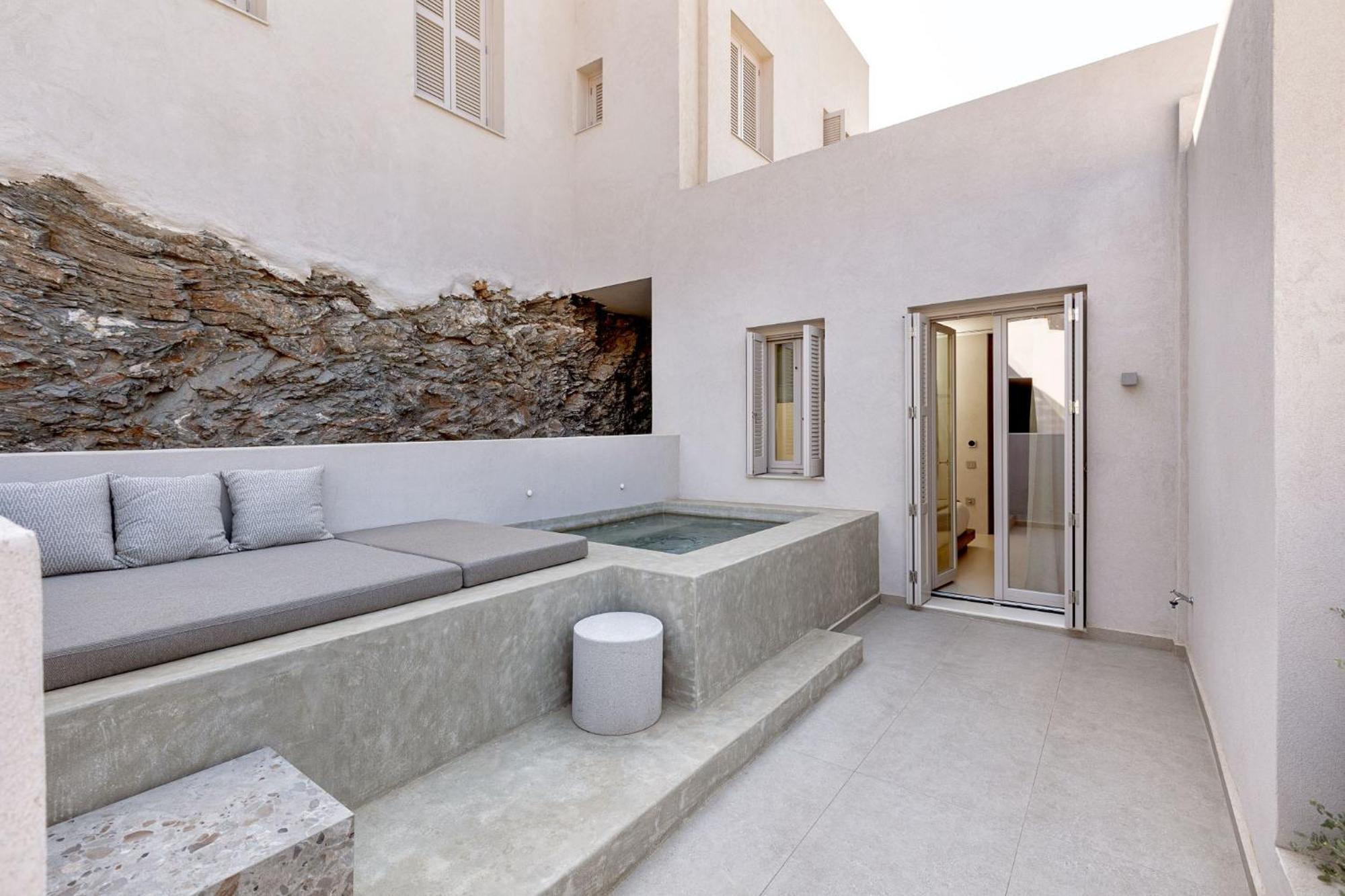 Yfes Hotell Kíthnos Exteriör bild