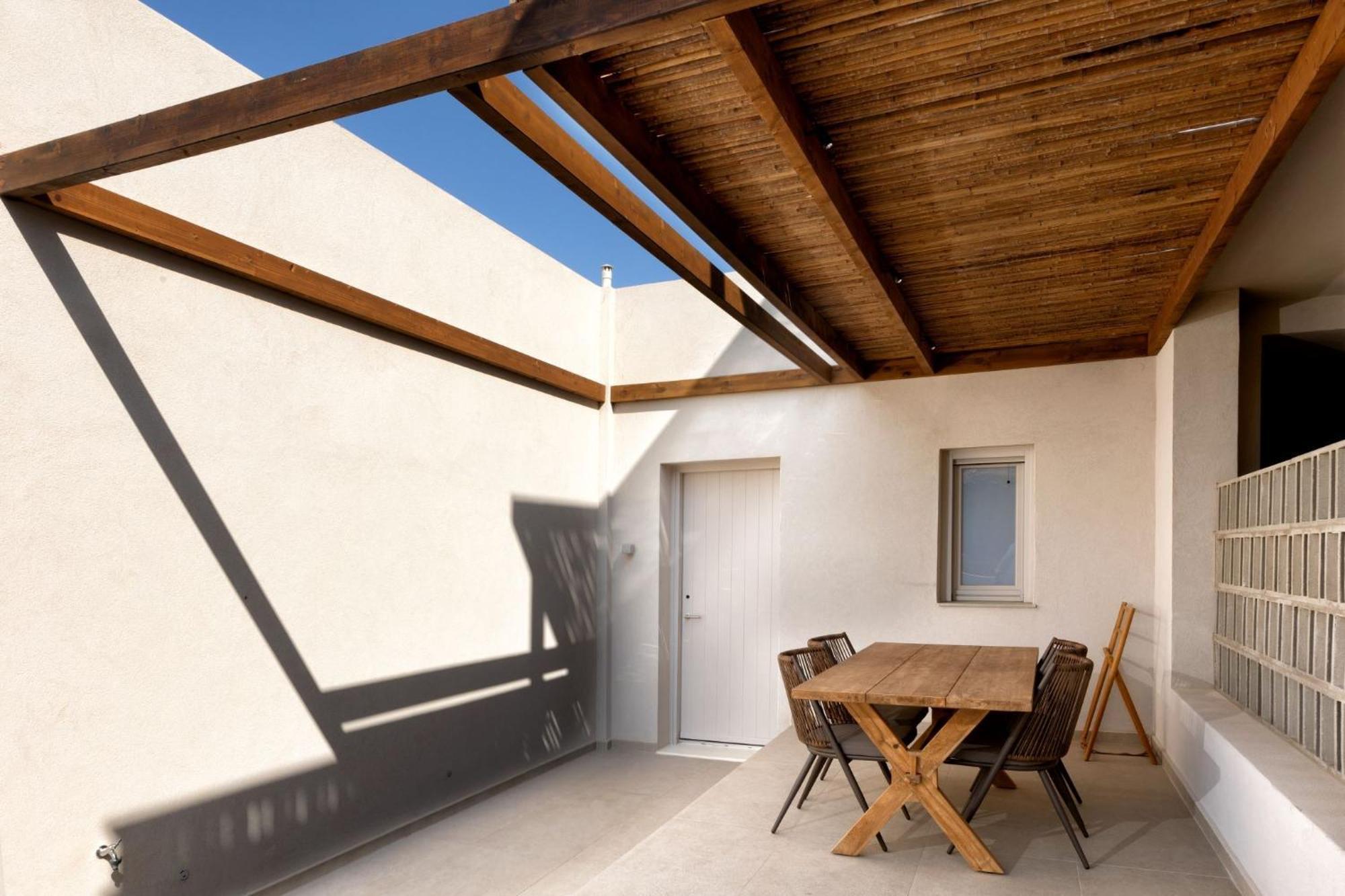 Yfes Hotell Kíthnos Exteriör bild