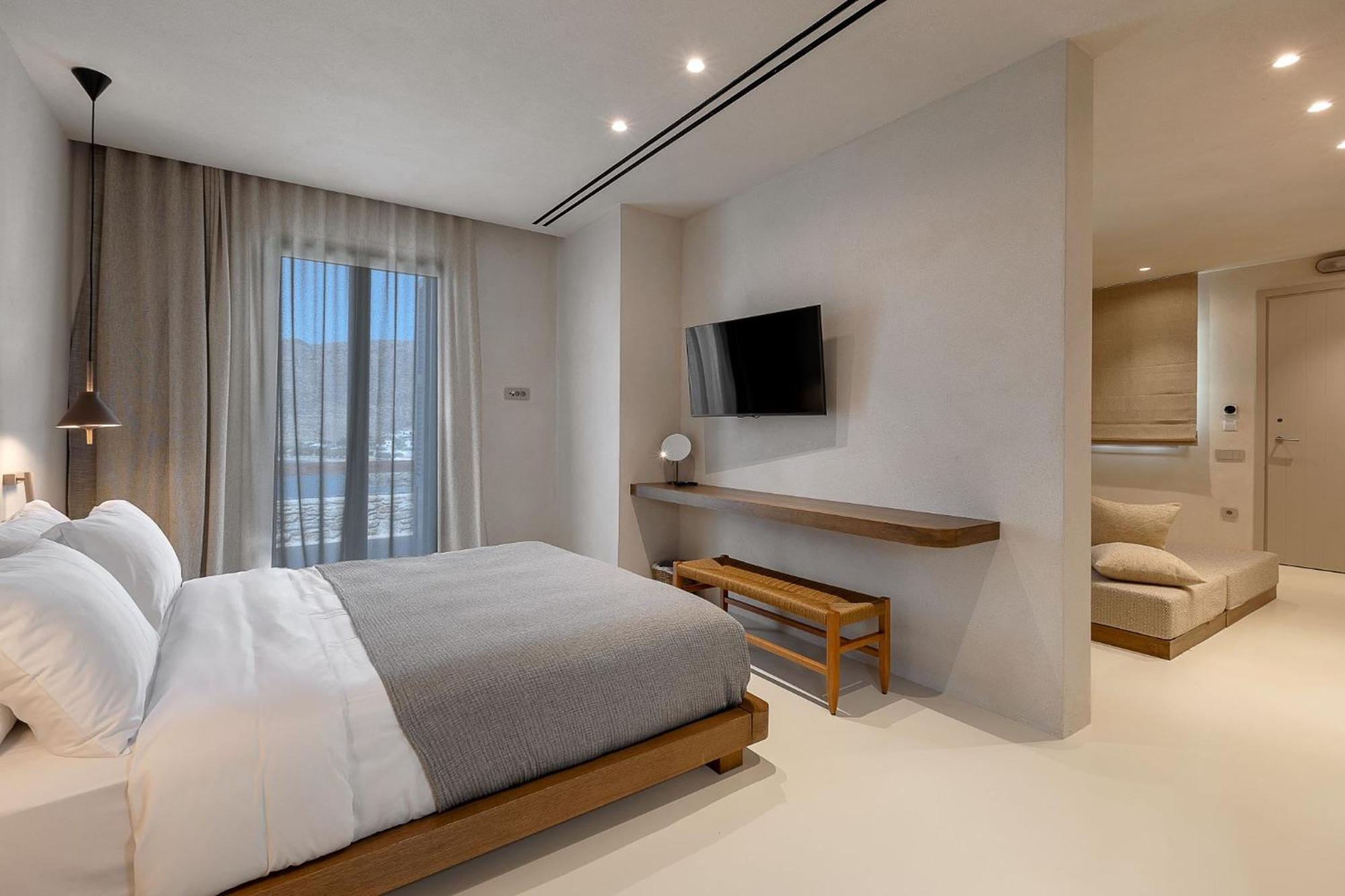 Yfes Hotell Kíthnos Exteriör bild