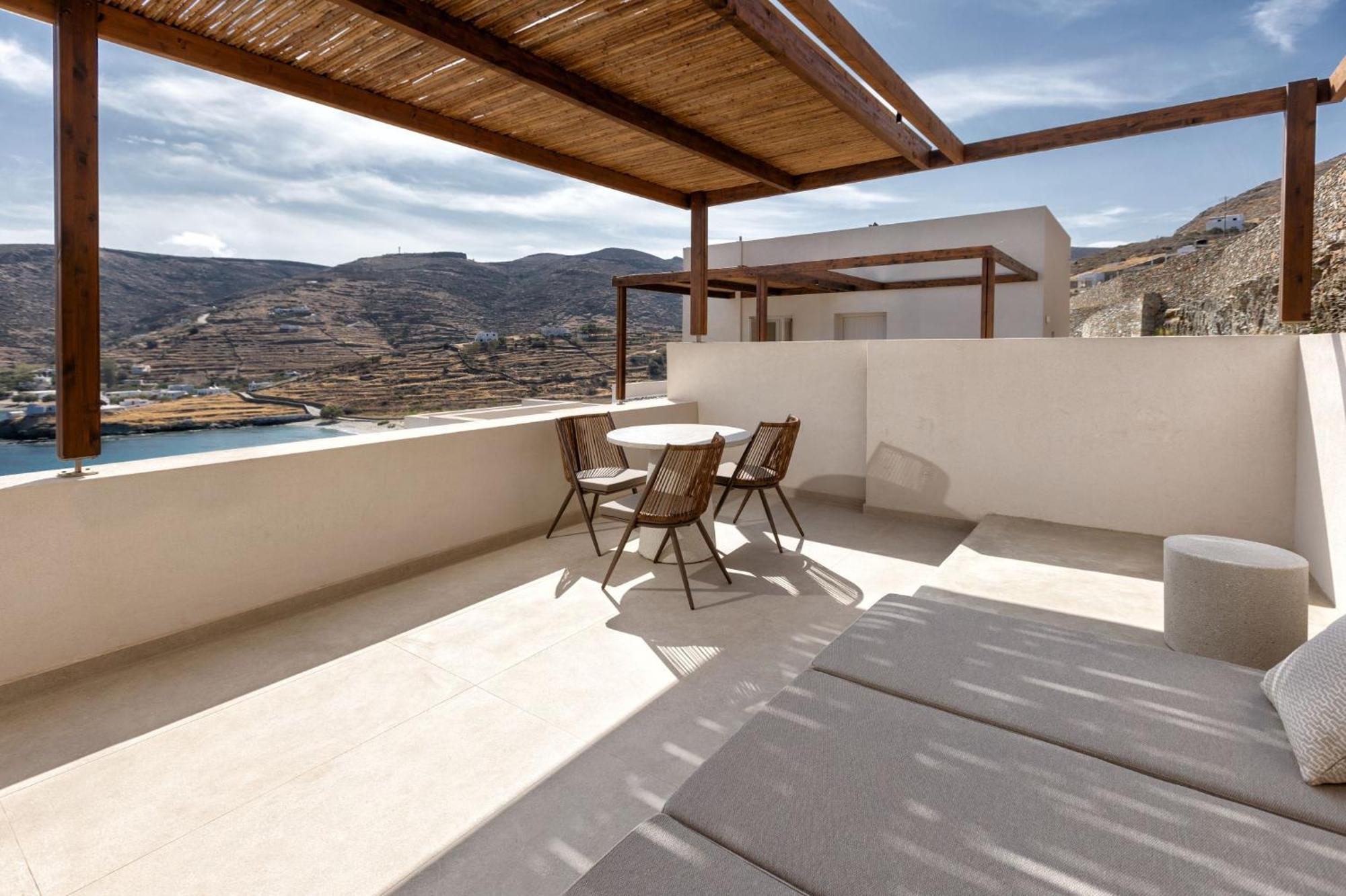 Yfes Hotell Kíthnos Exteriör bild