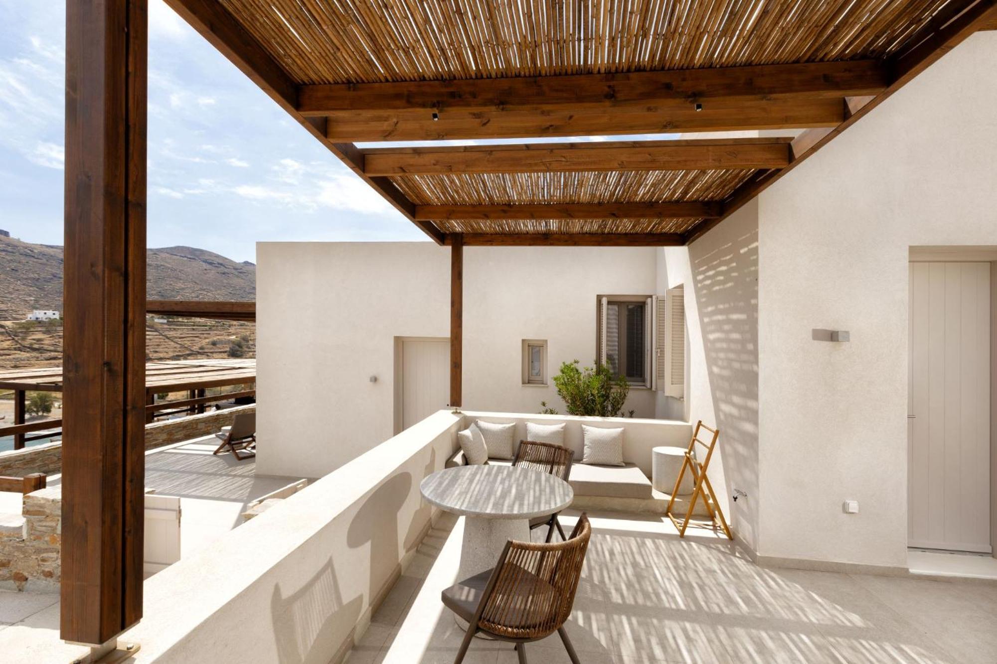 Yfes Hotell Kíthnos Exteriör bild