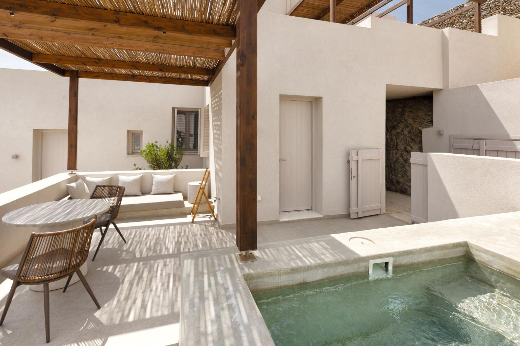 Yfes Hotell Kíthnos Exteriör bild