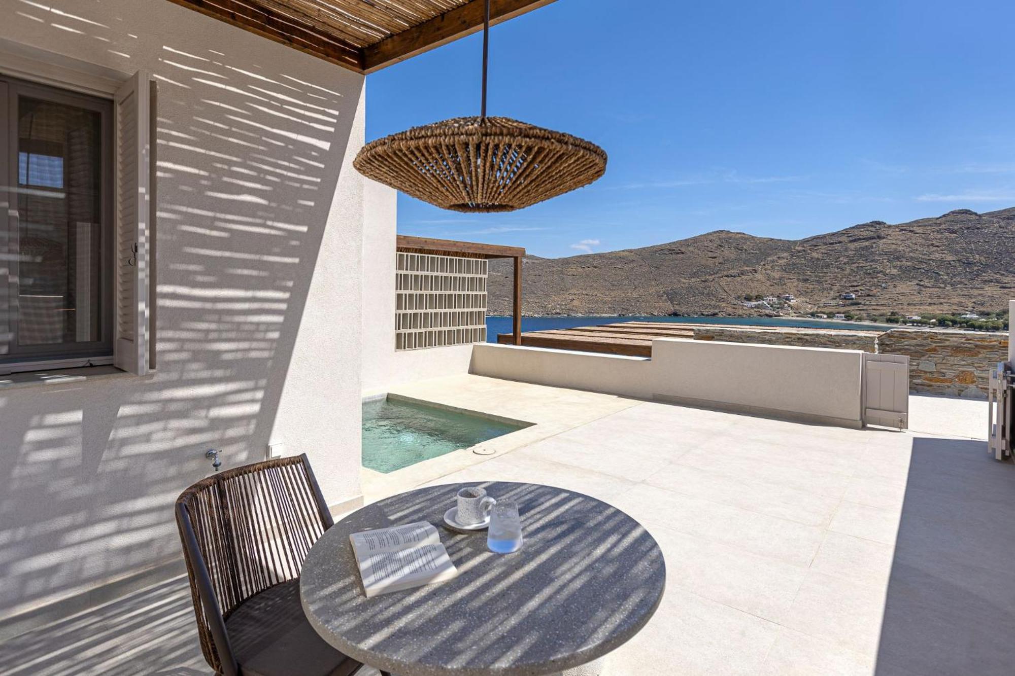 Yfes Hotell Kíthnos Exteriör bild