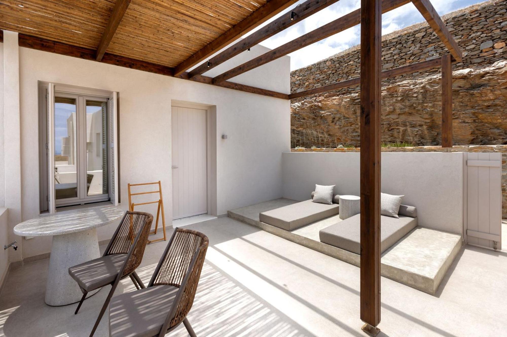 Yfes Hotell Kíthnos Exteriör bild
