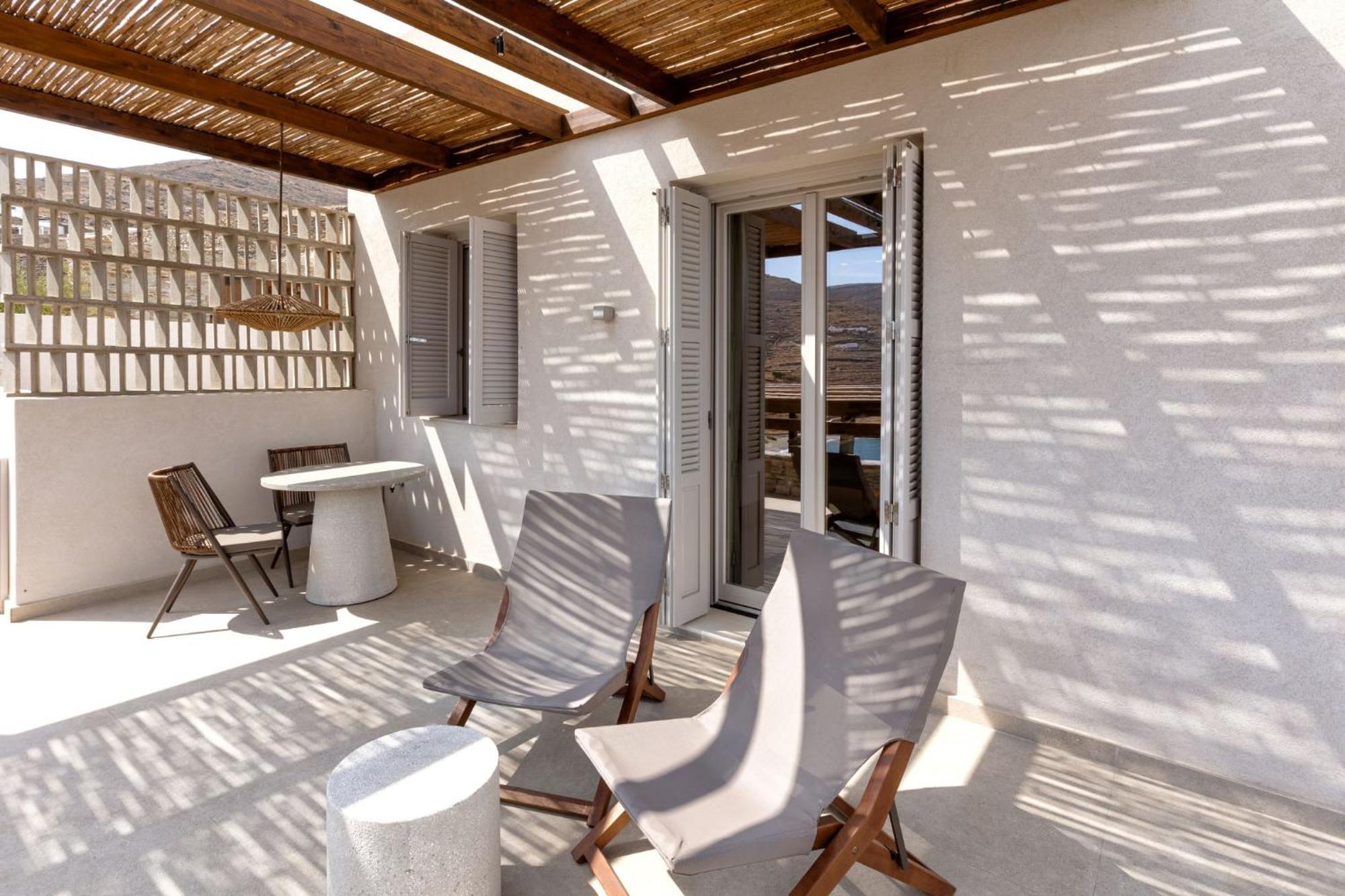 Yfes Hotell Kíthnos Exteriör bild